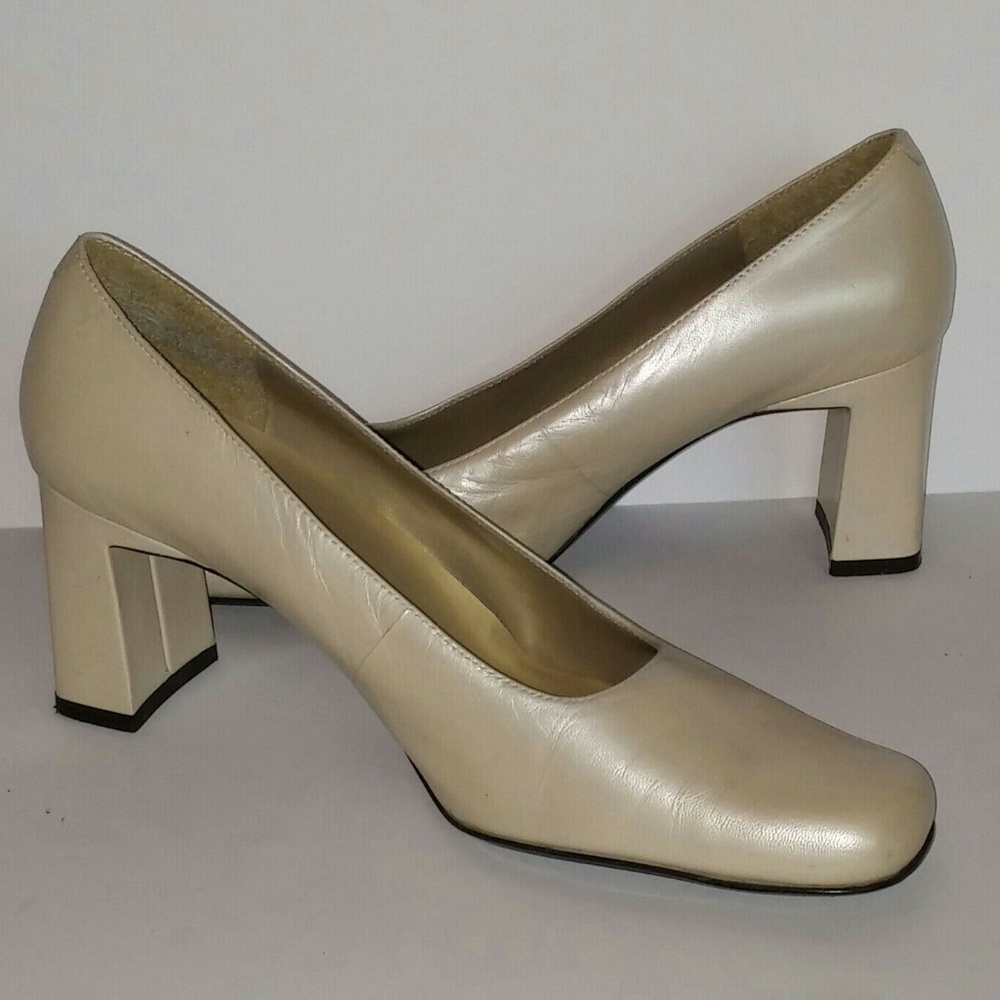 Bandolino 7.5 Pumps Square Toe Career Shoes Dress